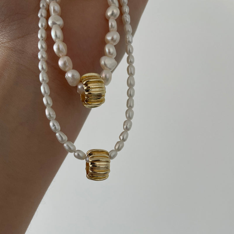 Ariann Charm Tiny Pearl Necklace