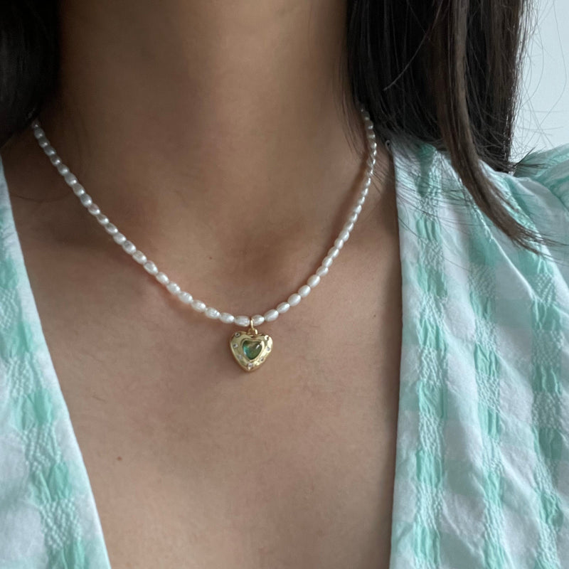 Ami Tiny pearl Choker