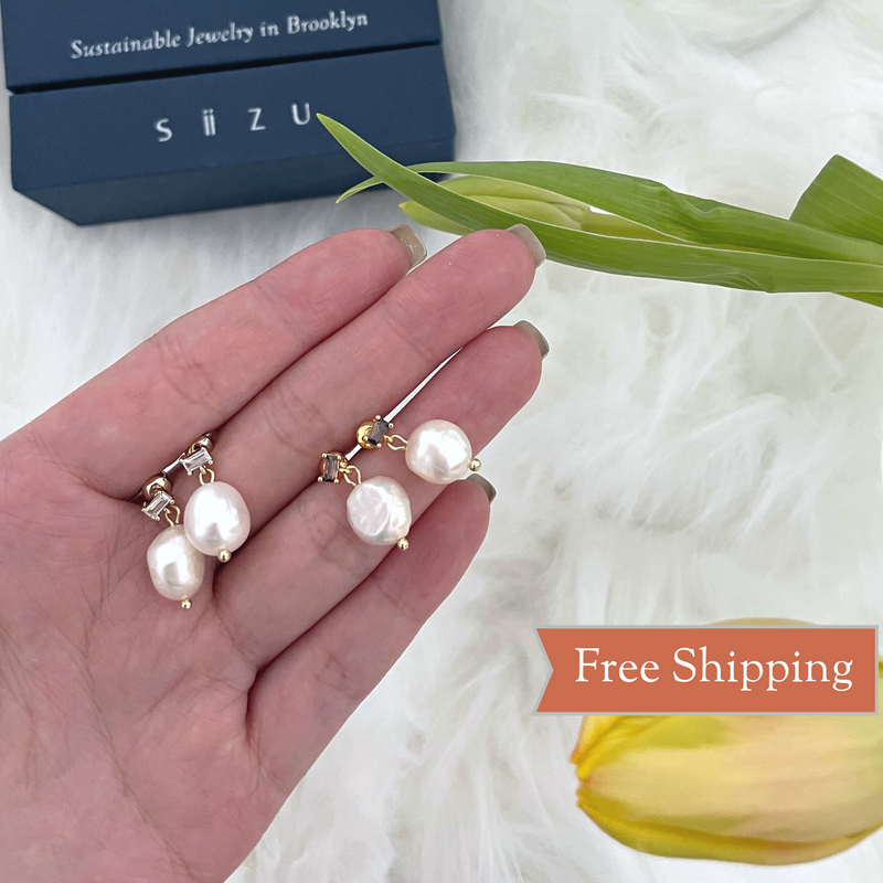 Bel Tiny Pearl Studs