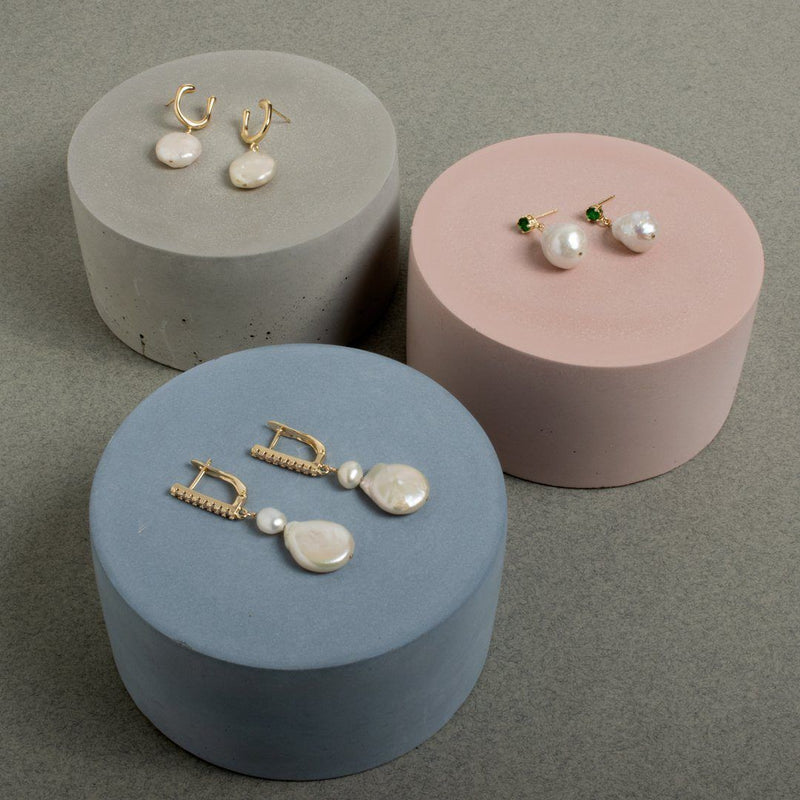 video**https://cdn.shopify.com/s/files/1/1193/3548/files/SZ_AspenSingleEarrings_03172020.m4v?v=1584501715